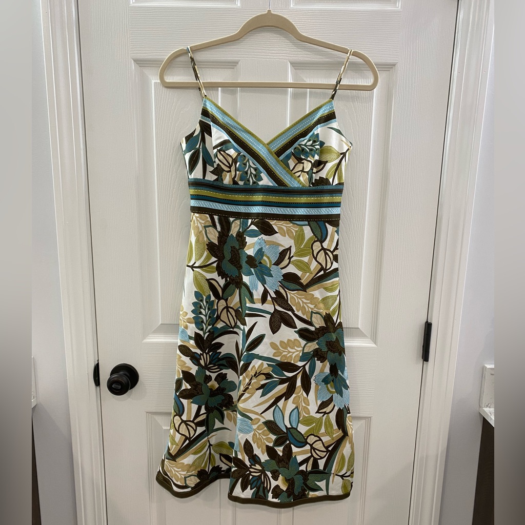Ann Taylor Size 0 Floral Tropical Sundress. Excellent Condition